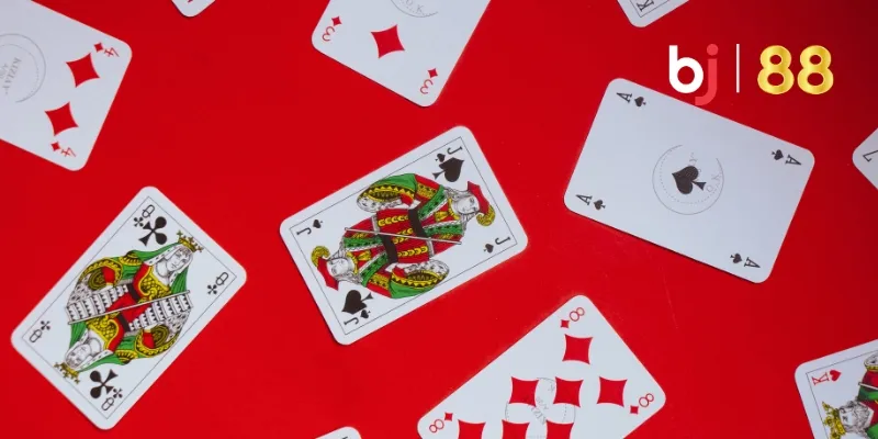 Chiến thuật chơi bài Phỏm online và cách đọc bài đối thủ